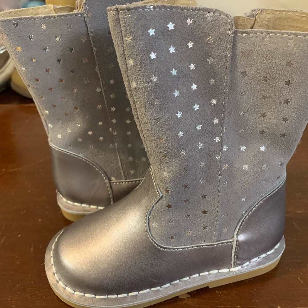 Livie and Luca Toddler Size 7 boots, New w/o box.